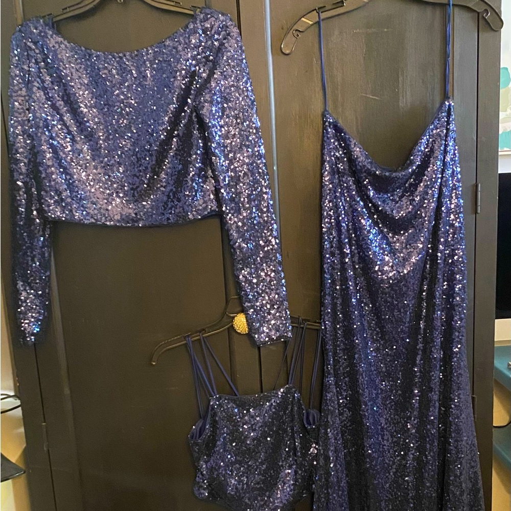 Theia /3 piece blue shiny sequins ensemble/ tops zip up size M/ skirt size 10